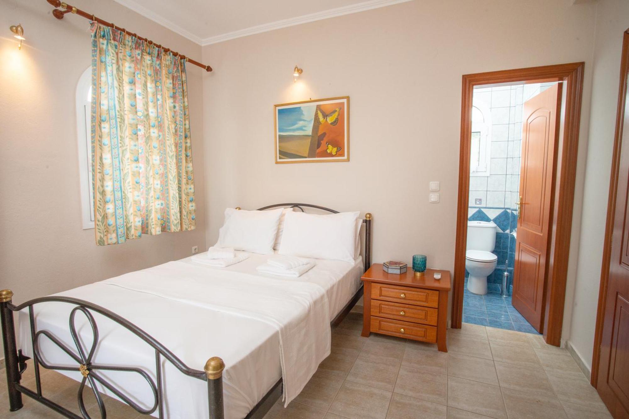 Private 6-Bdrm Villa With Garden 150M To Beach Paradisos Exterior photo