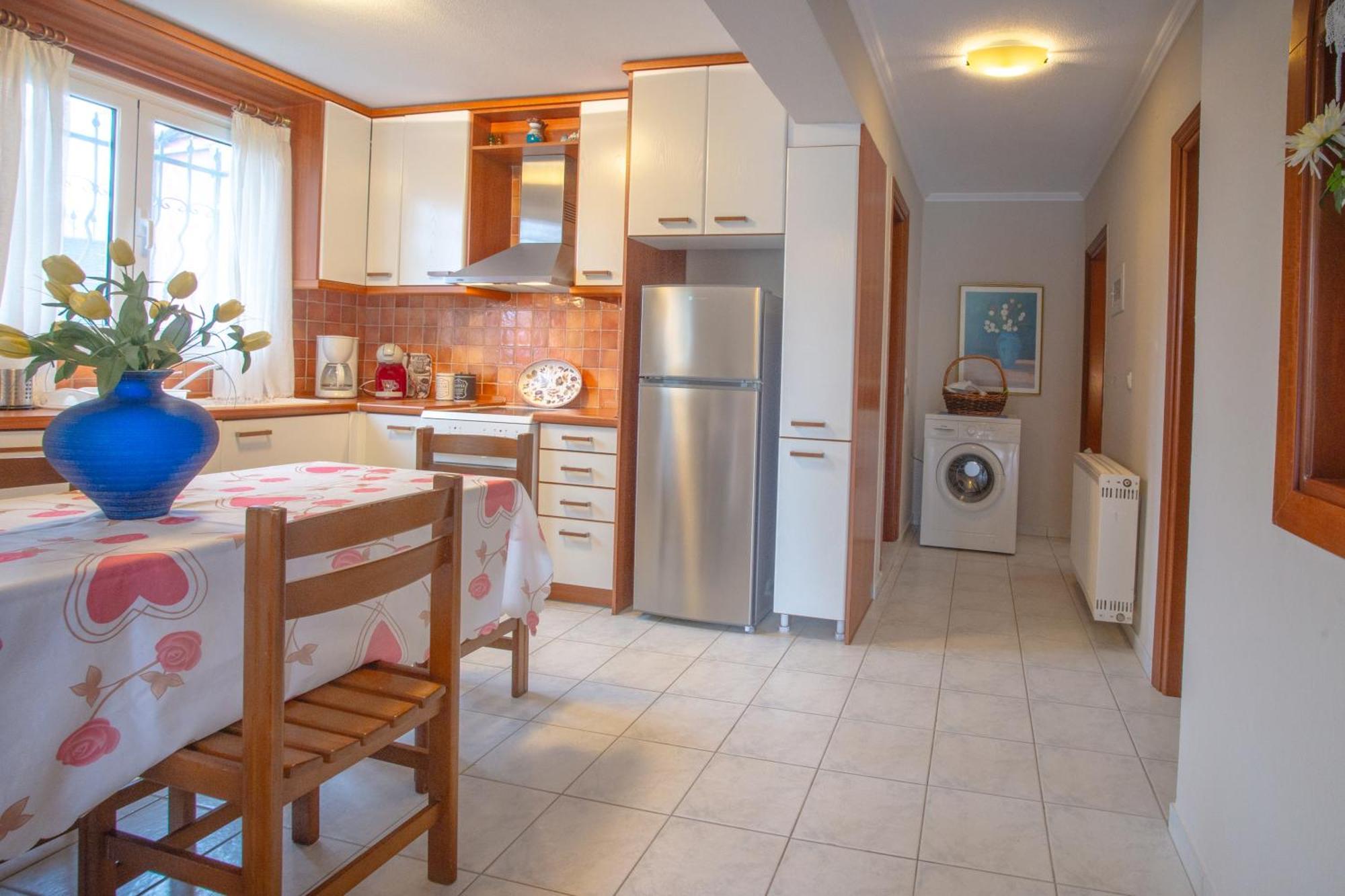 Private 6-Bdrm Villa With Garden 150M To Beach Paradisos Exterior photo