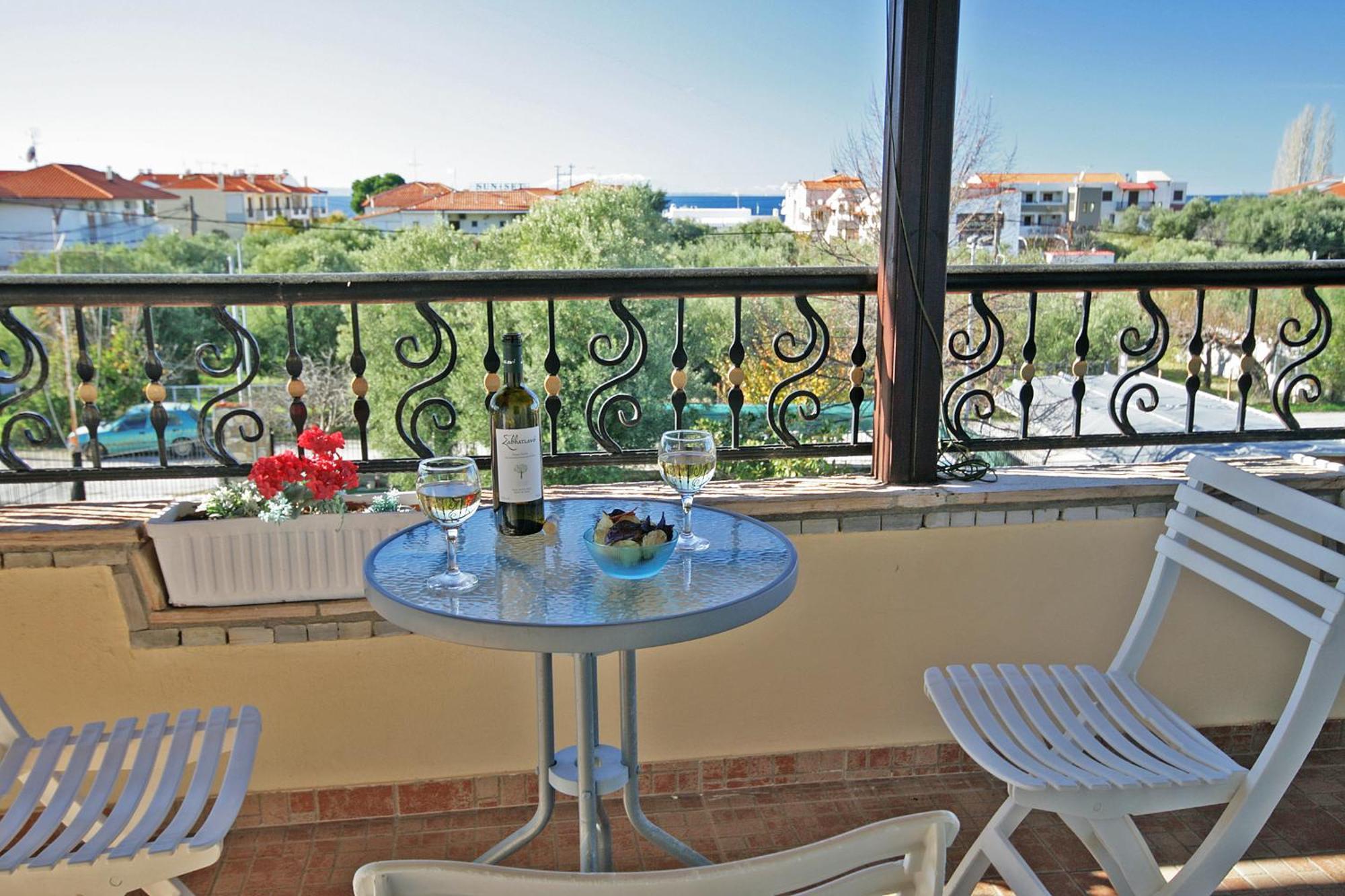 Private 6-Bdrm Villa With Garden 150M To Beach Paradisos Exterior photo