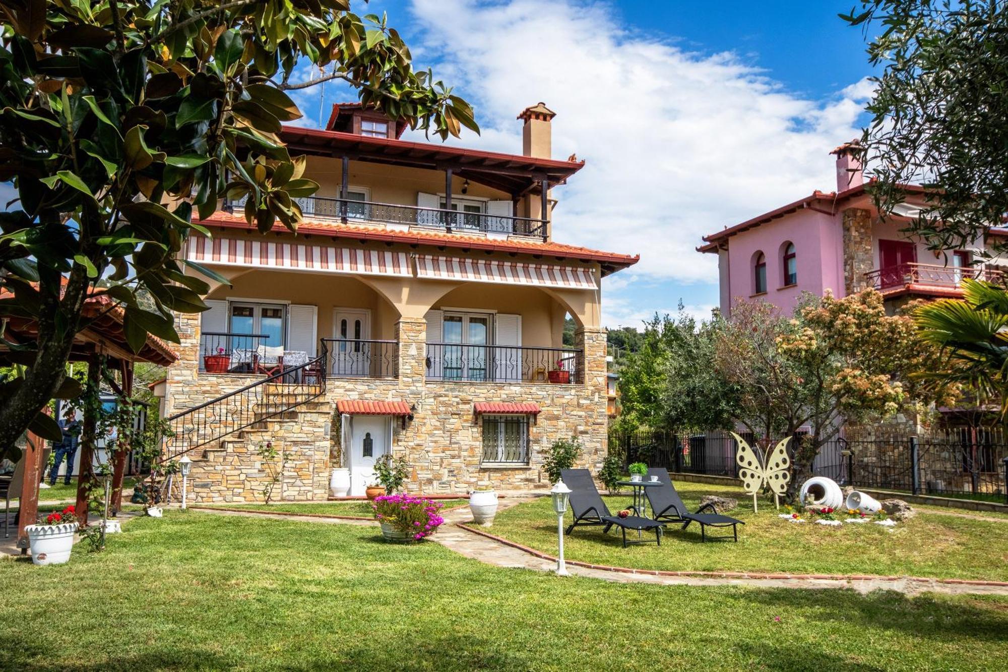 Private 6-Bdrm Villa With Garden 150M To Beach Paradisos Exterior photo