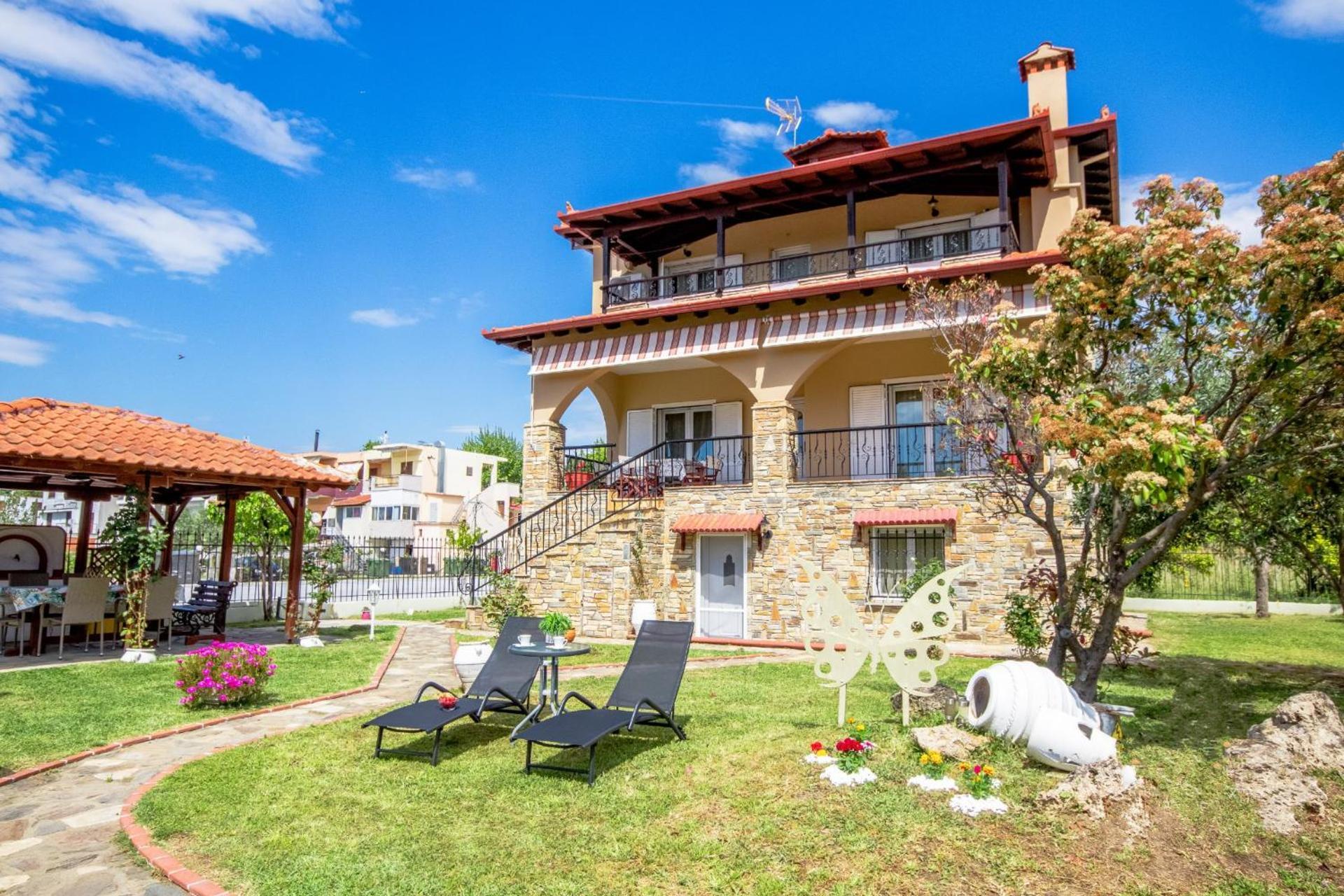 Private 6-Bdrm Villa With Garden 150M To Beach Paradisos Exterior photo